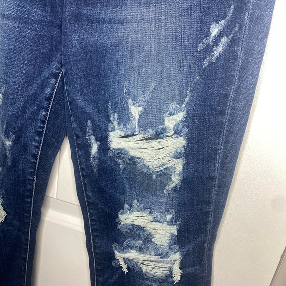 Judy Blue medium wash distressed mid rise boyfriend jeans size 11/30 NWT - Picture 6 of 9